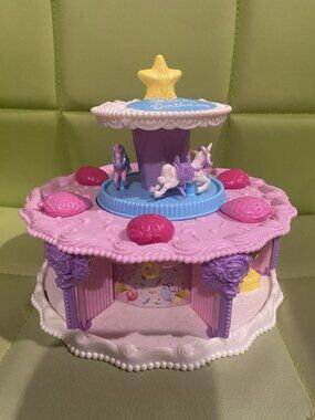 Polly Pocket 2020 Mattel Happy Birthday Cake Toy With Spinning Carousel!